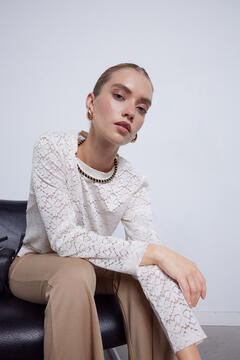 Cortefiel Lace top with jersey-knit Ivory