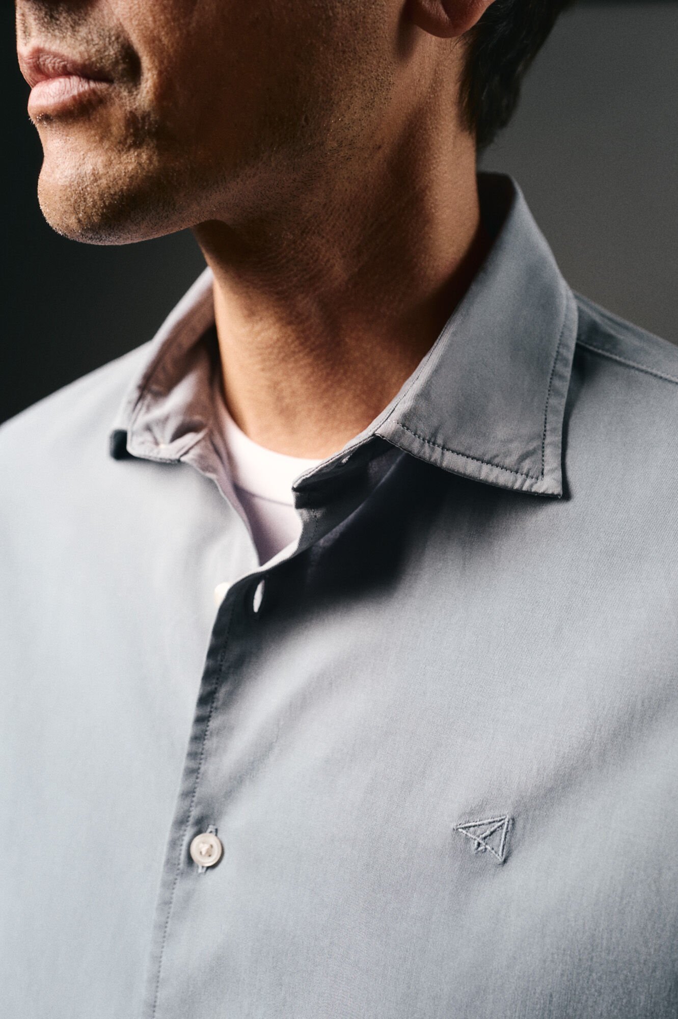 OOTO Camisa liso de algod&atilde;o tencel sarja Azul