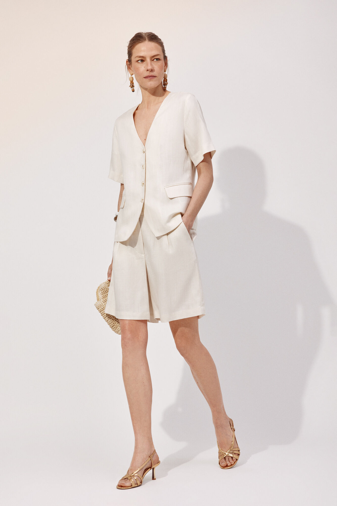 Cortefiel Pantal&oacute;n bermuda Marfil