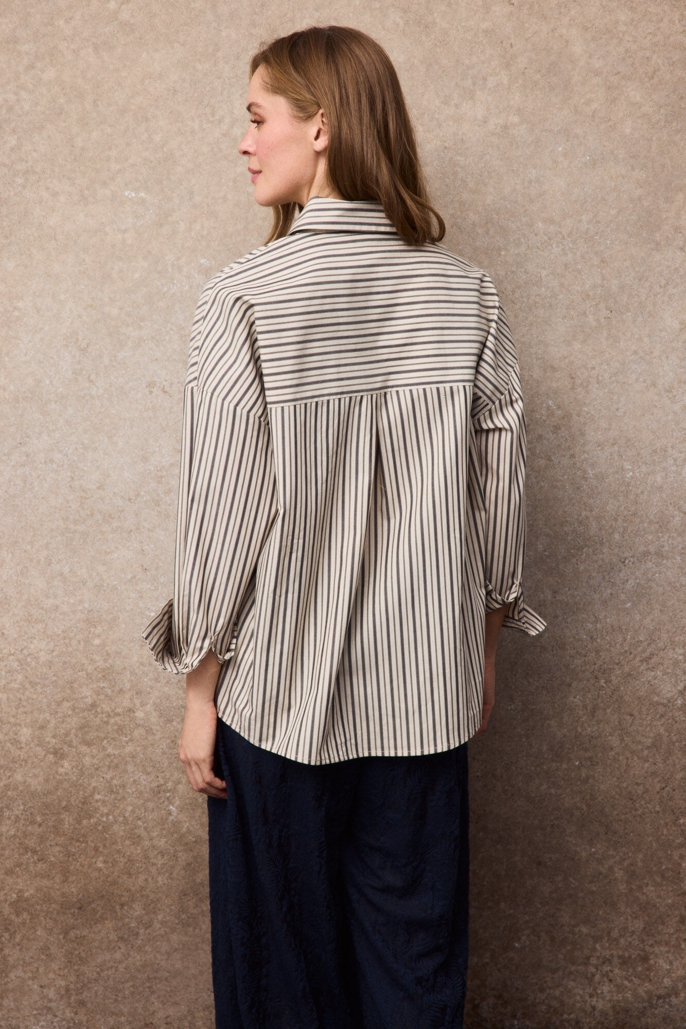 Slowlove Camisa de riscas com gravata Impress&atilde;o
