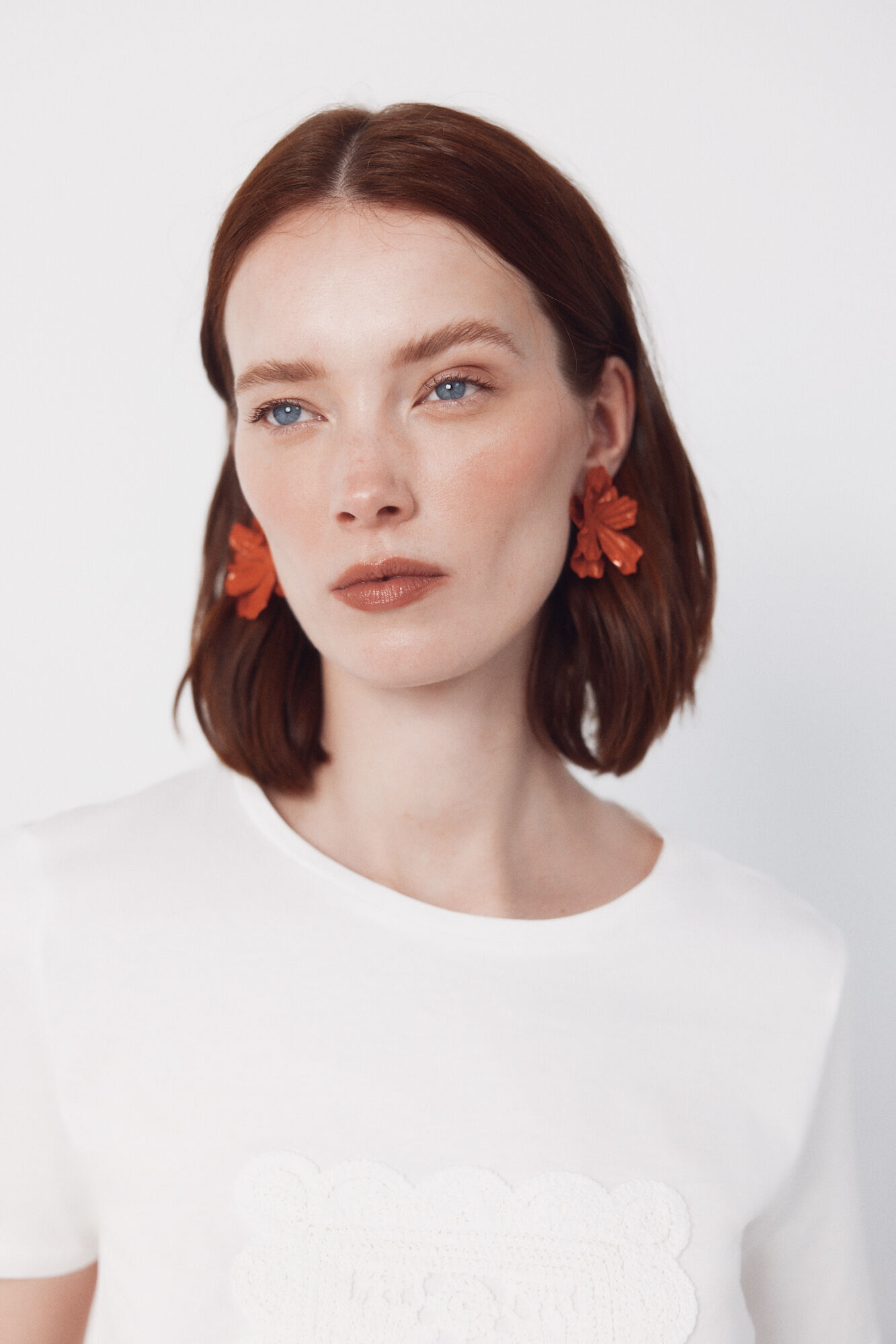 Cortefiel T-shirt with crochet patch White