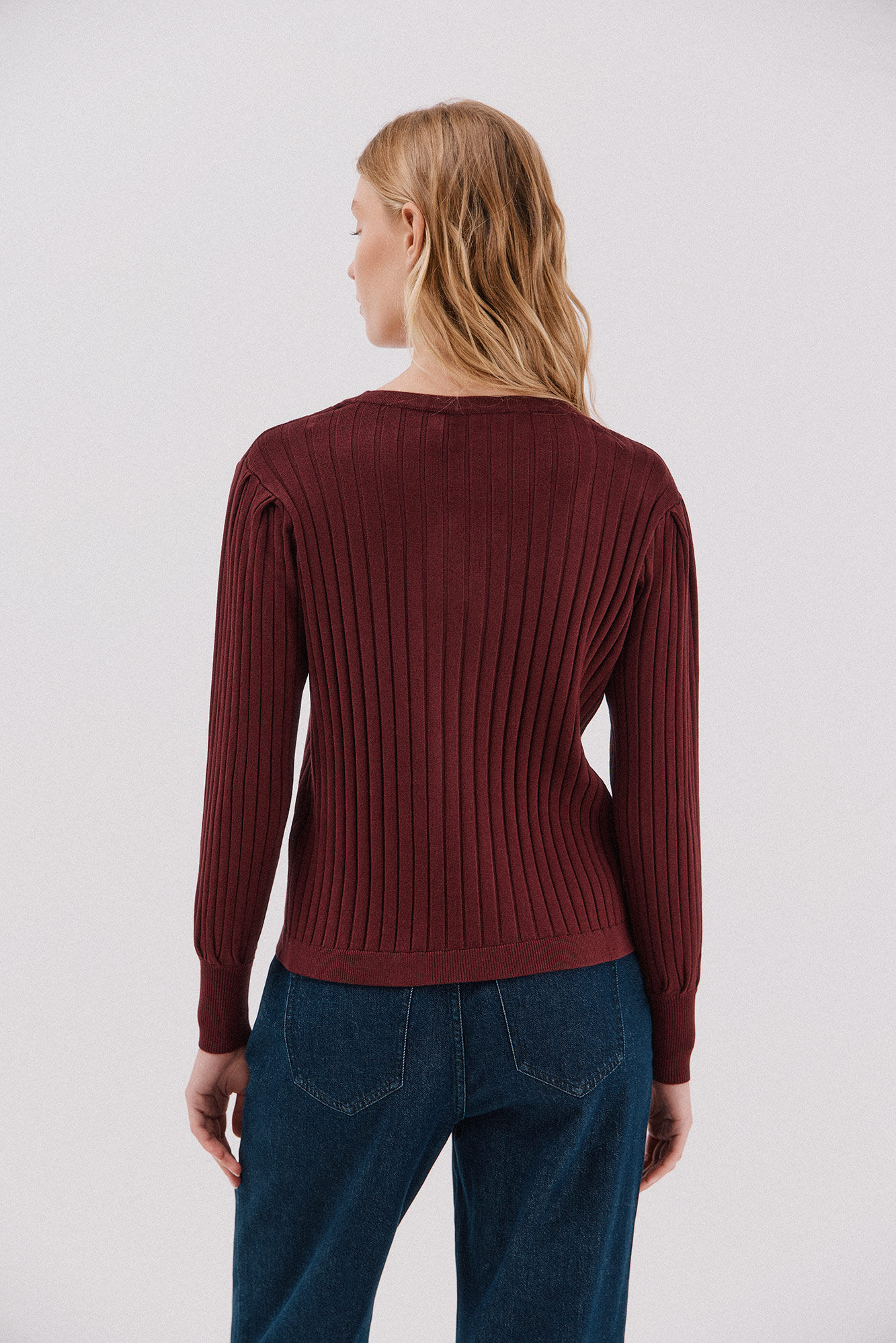 Cortefiel V-neck jumper with buttons Maroon