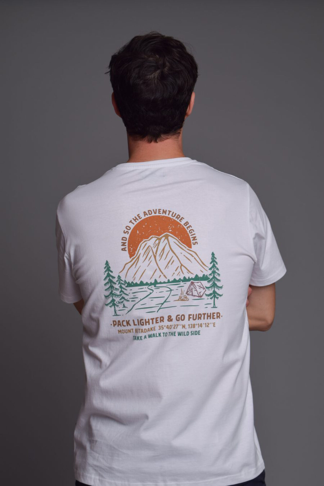 Cloking T-shirt Nunca Pare de Explorar Branco