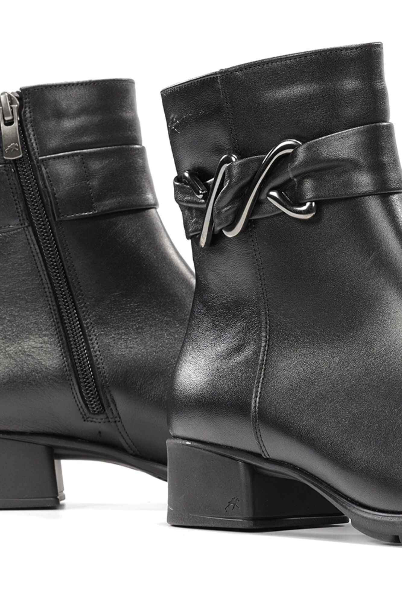 Fluchos Botim Lerin mulher Preto