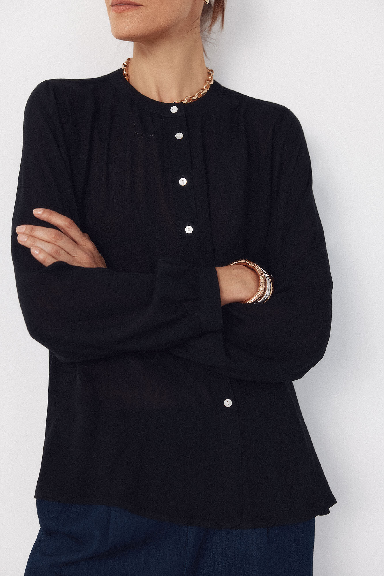 Cortefiel Blusa cuello redondo Negro