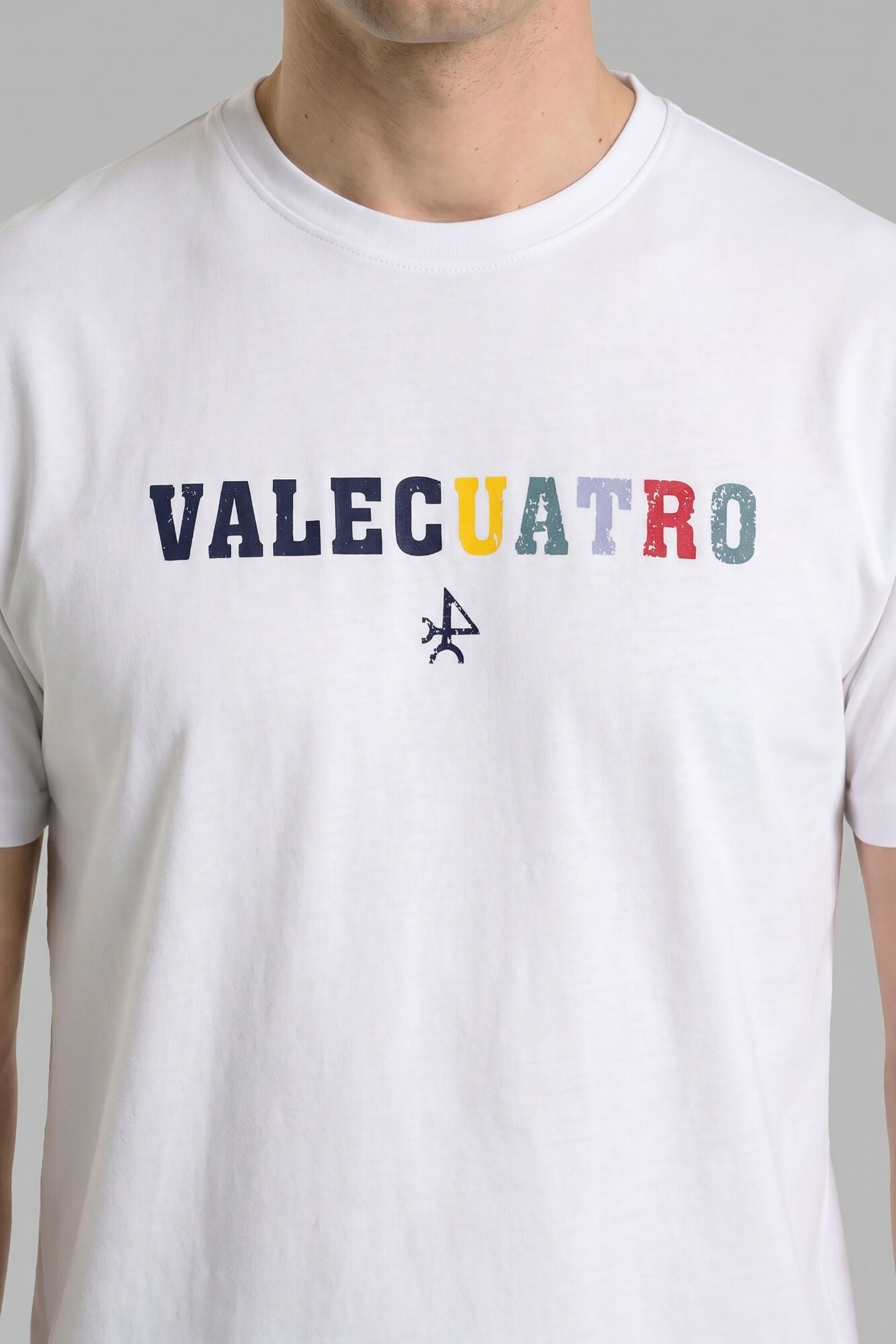 Valecuatro Camiseta modelo Valecuatro