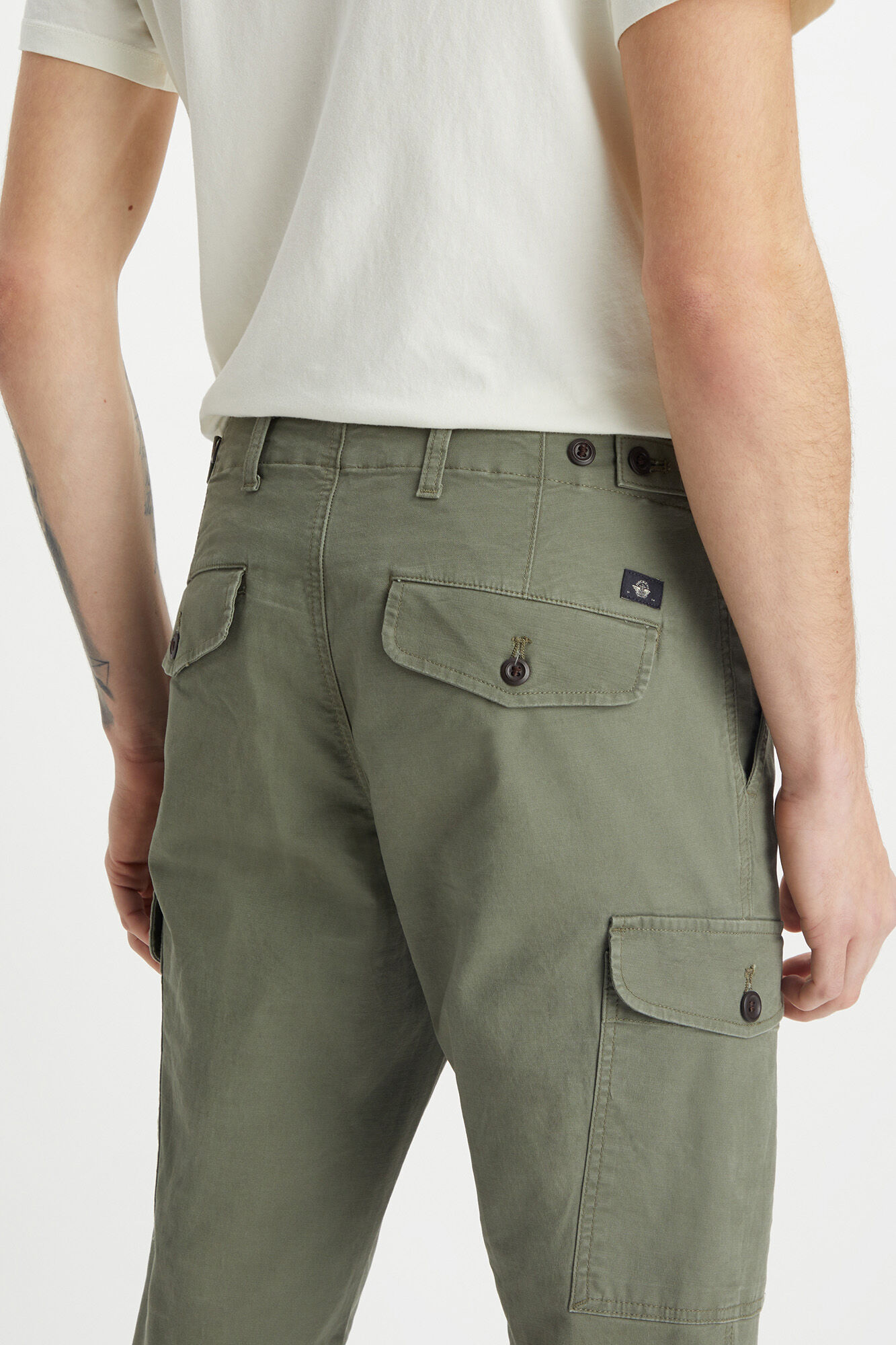 Dockers Pantal&oacute;n Cargo Slim Tapered Fit para hombre Kaki