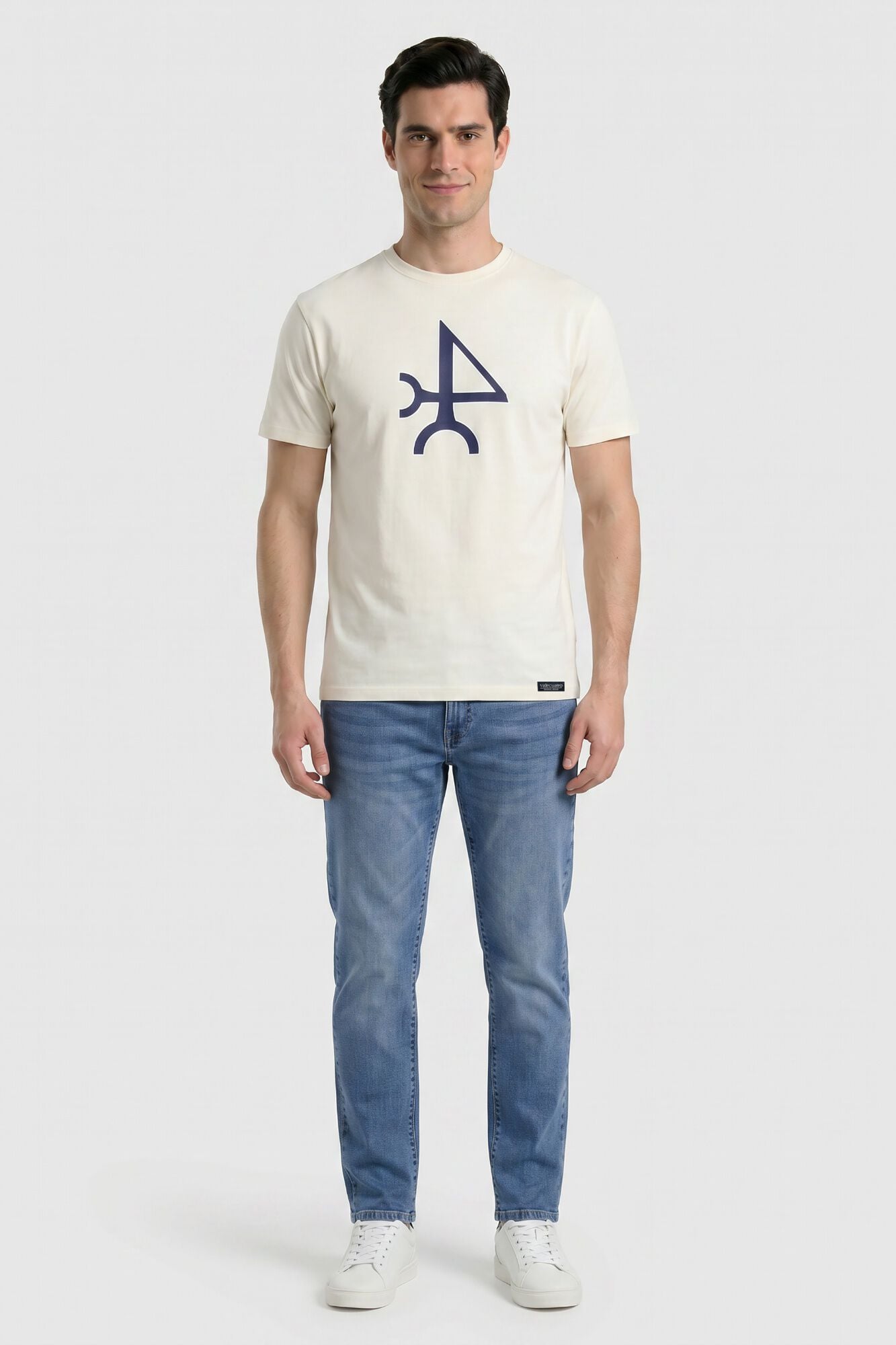 Valecuatro Camiseta logo