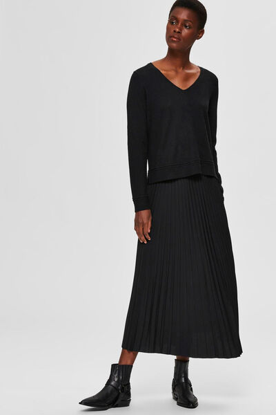 Cortefiel Pleated midi skirt made with recycled materials. Black