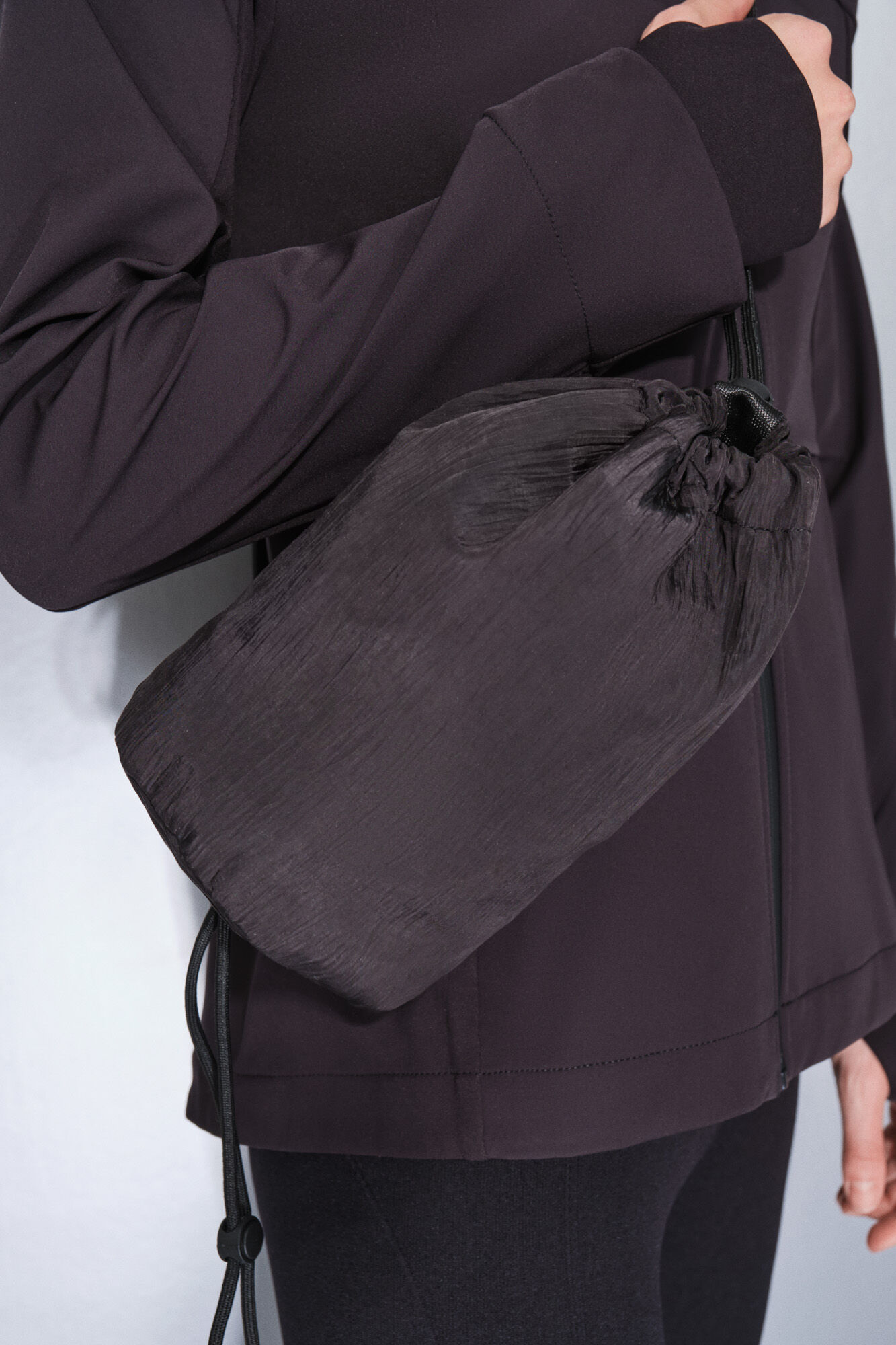 Dash and Stars Mini mala de ombro em nylon acetinado preto