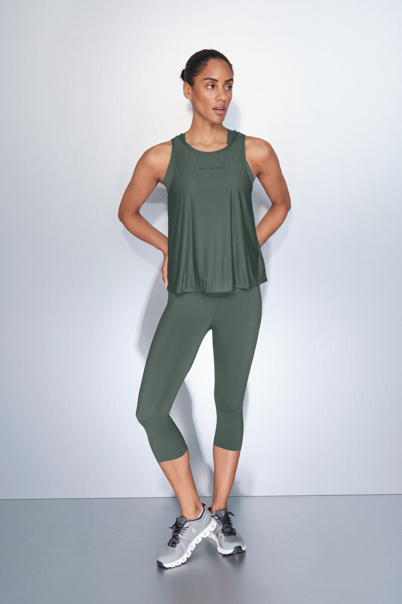 Dash and Stars Leggings COMPRESSIVE capri verde verde