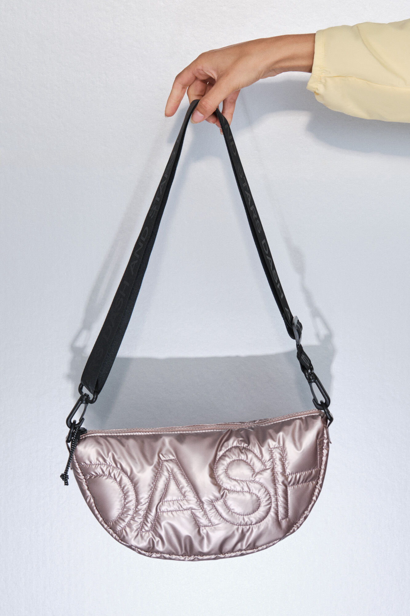 Dash and Stars Mala de ombro em nylon rosa met&aacute;lico