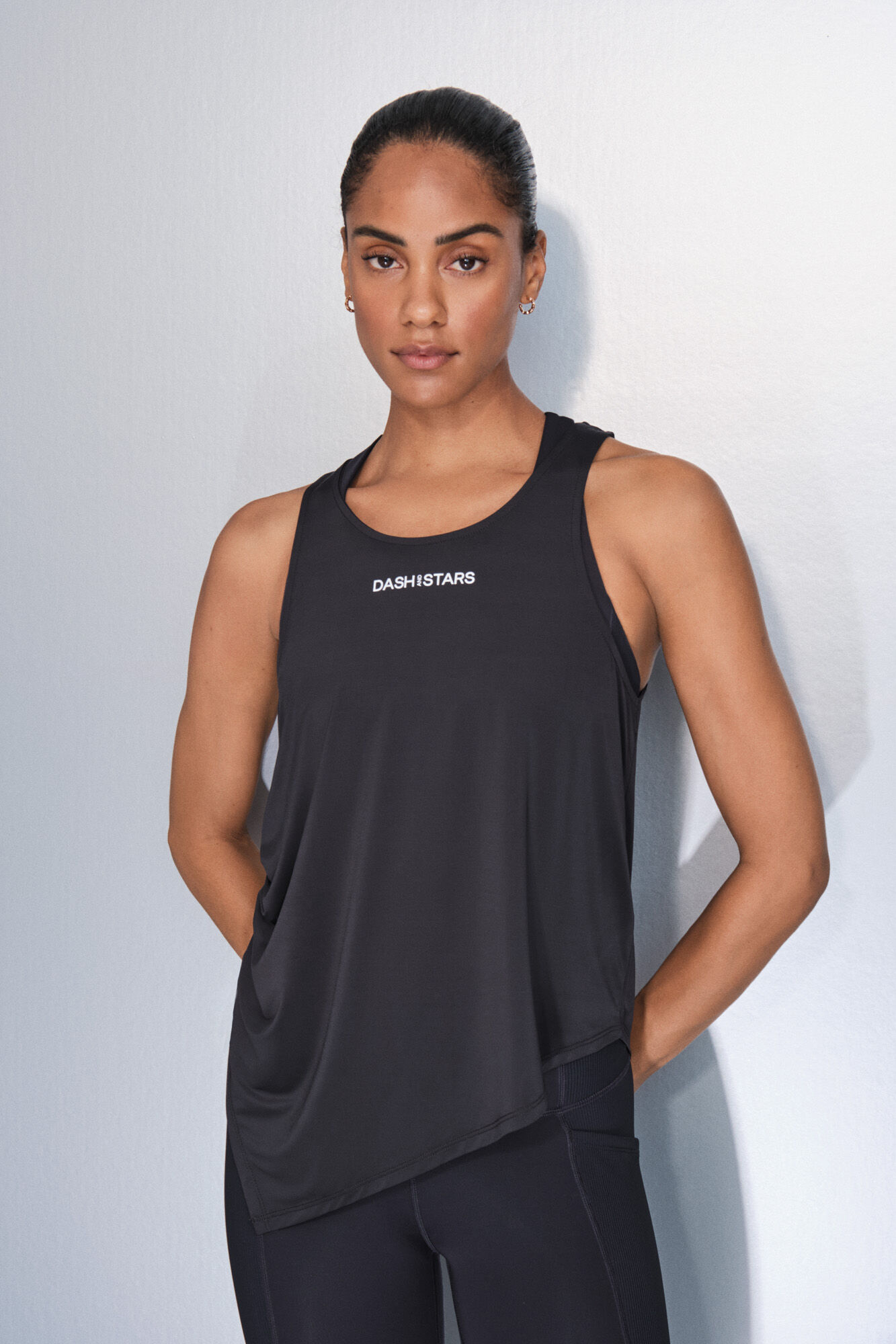 Dash and Stars Camiseta halter asim&eacute;trica negro