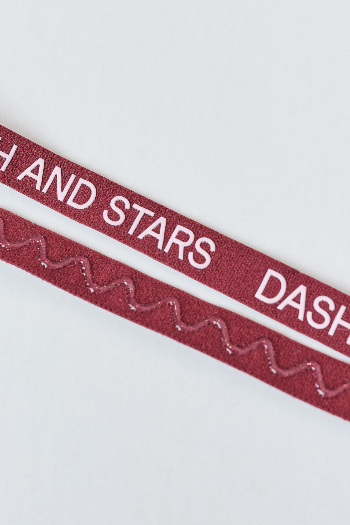 Dash and Stars Pack 3 diademas el&aacute;sticas logo