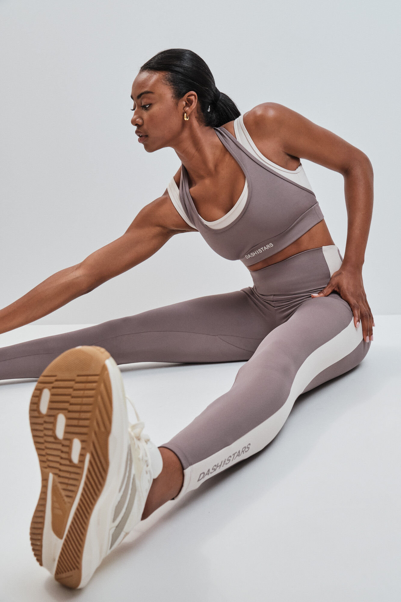 Dash and Stars Soutien desportivo 4D Stretch sobreposi&ccedil;&atilde;o contraste marrom