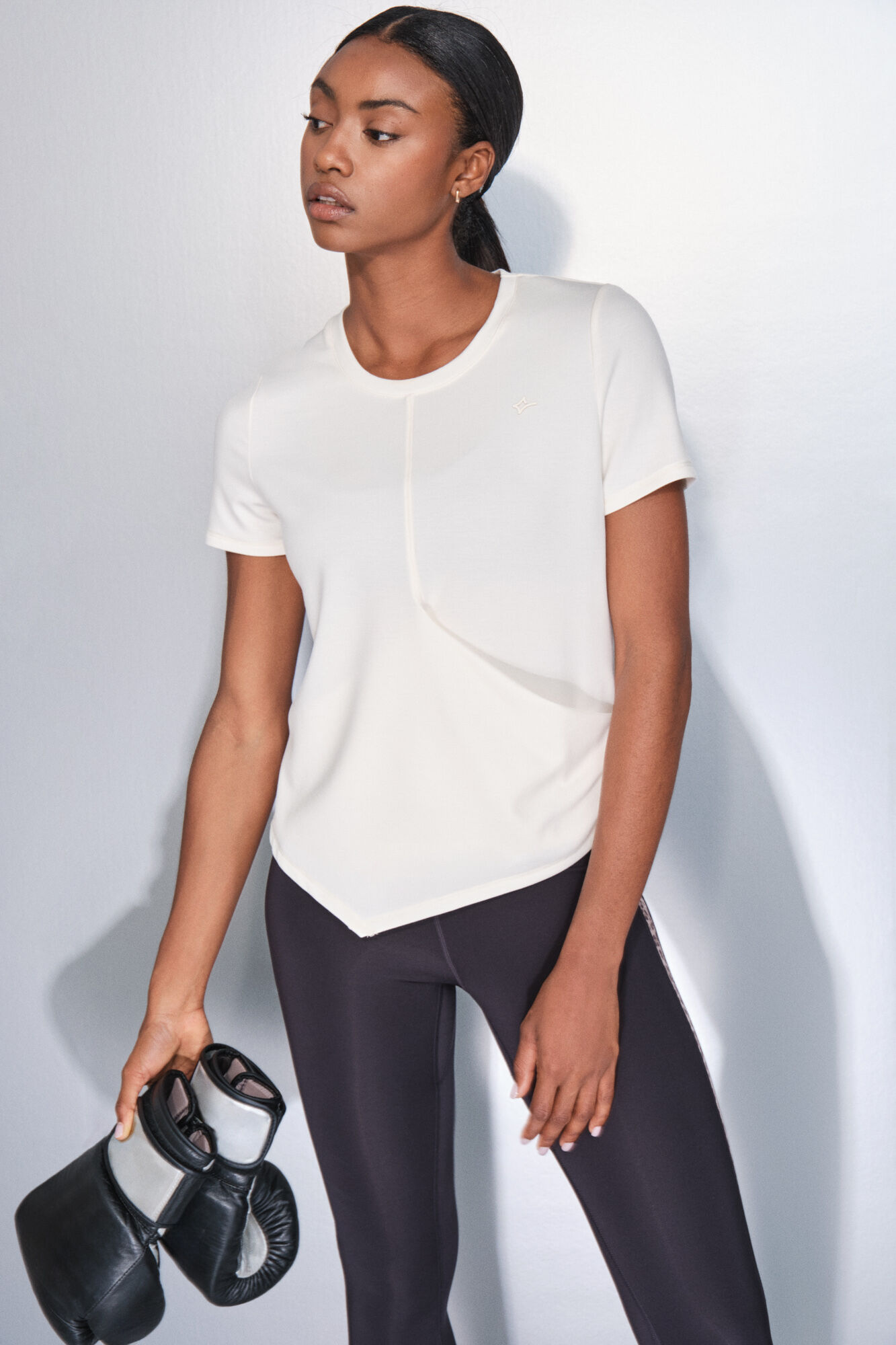 Dash and Stars Camiseta manga corta blanco drapeado  beige