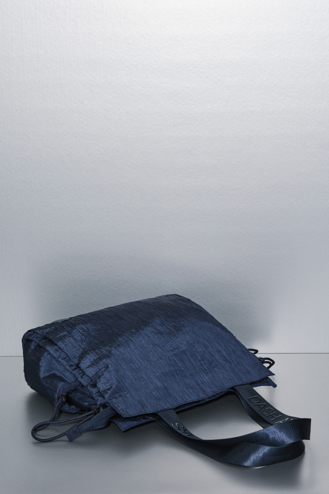 Dash and Stars Mala tote de nylon acetinado azul azul