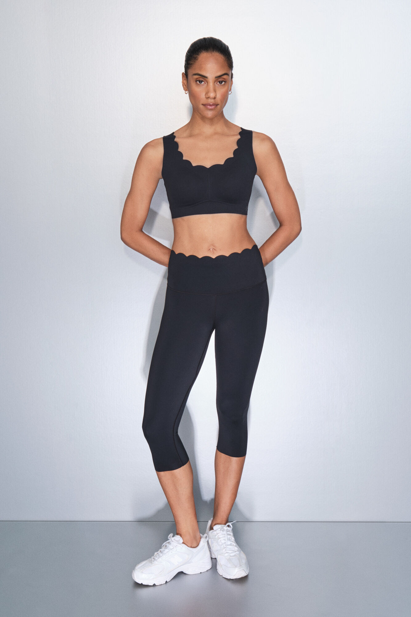 Dash and Stars Leggings COMPRESSIVE capri negro negro