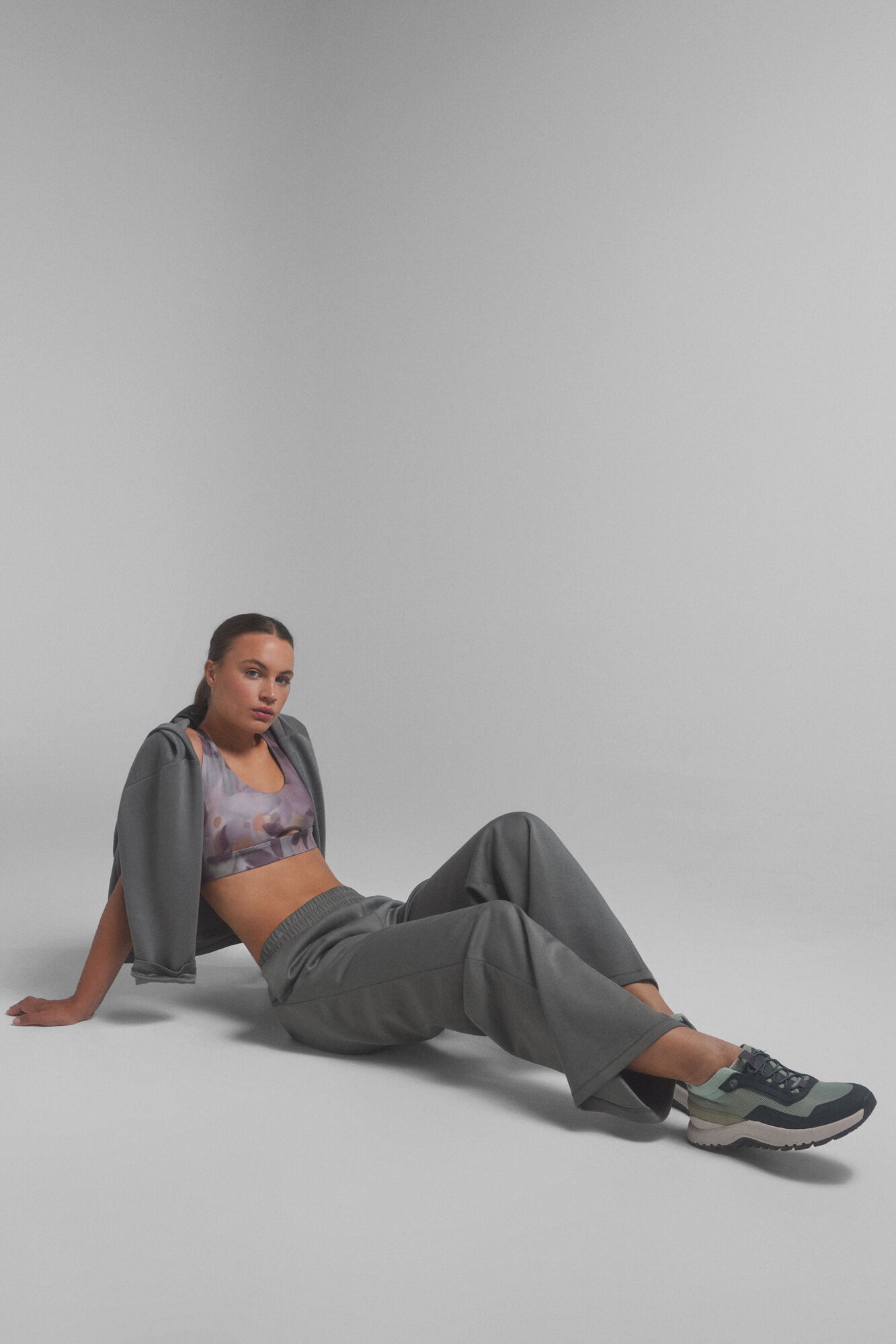 Dash and Stars Pantal&oacute;n jogger suave kaki