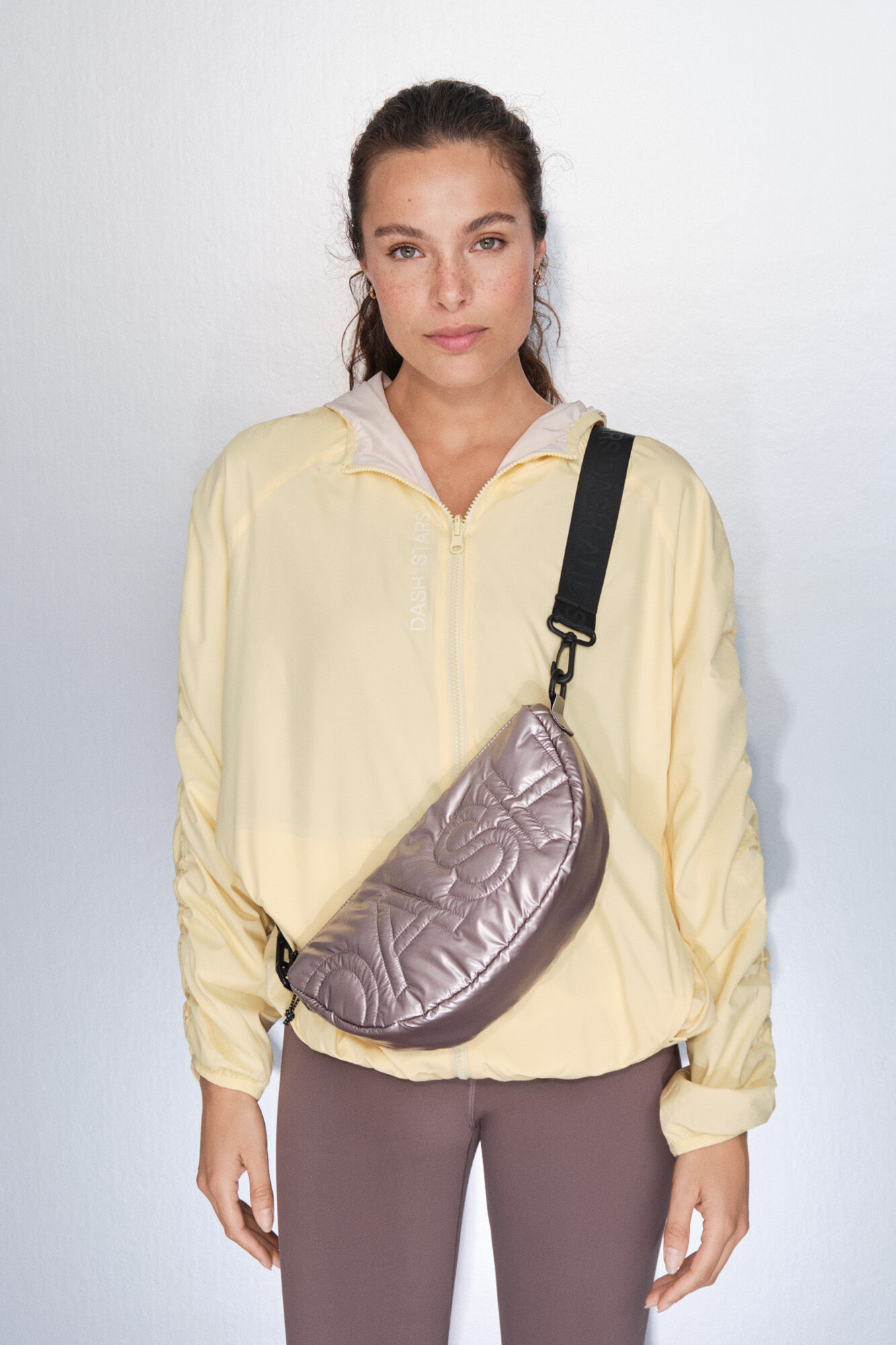 Dash and Stars Mala de ombro em nylon rosa met&aacute;lico beige