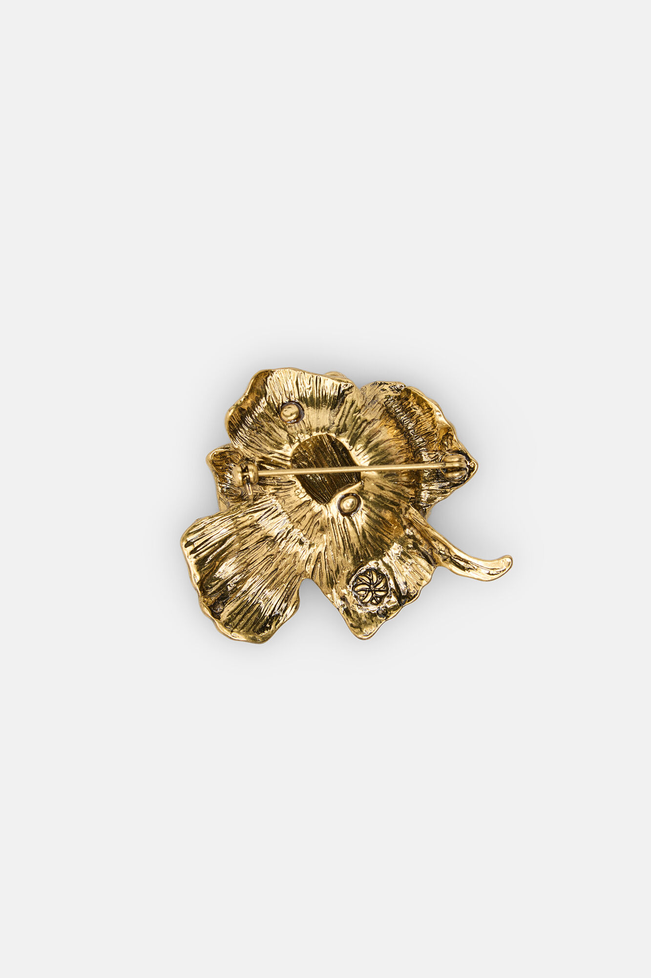 Hoss Intropia Lisa. Broche de flor ba&ntilde;ado en oro