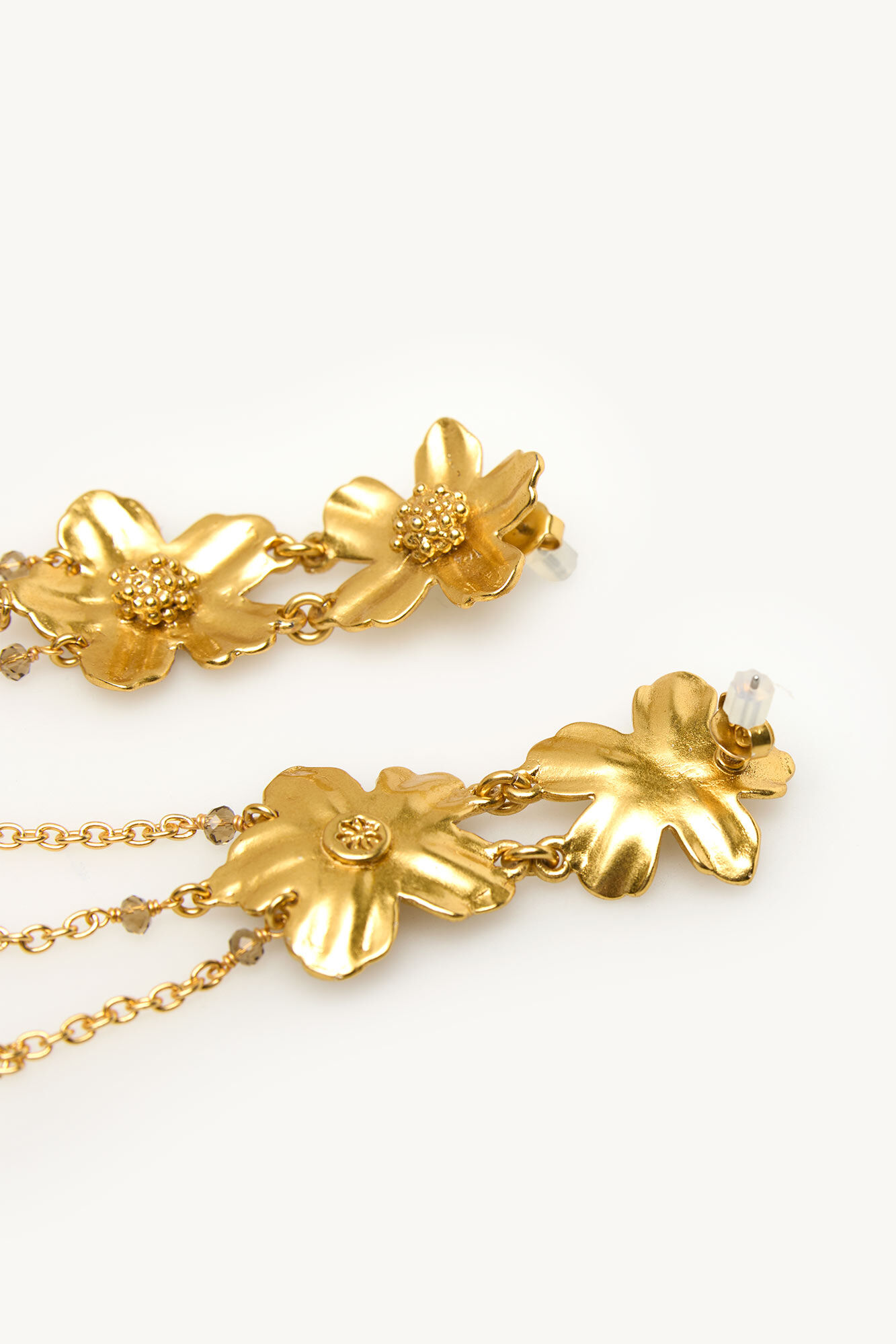 Hoss Intropia Leila. Brincos flor