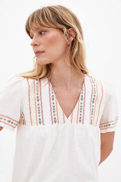Hoss Intropia Tecla. Embroidered cotton T-shirt Ivory