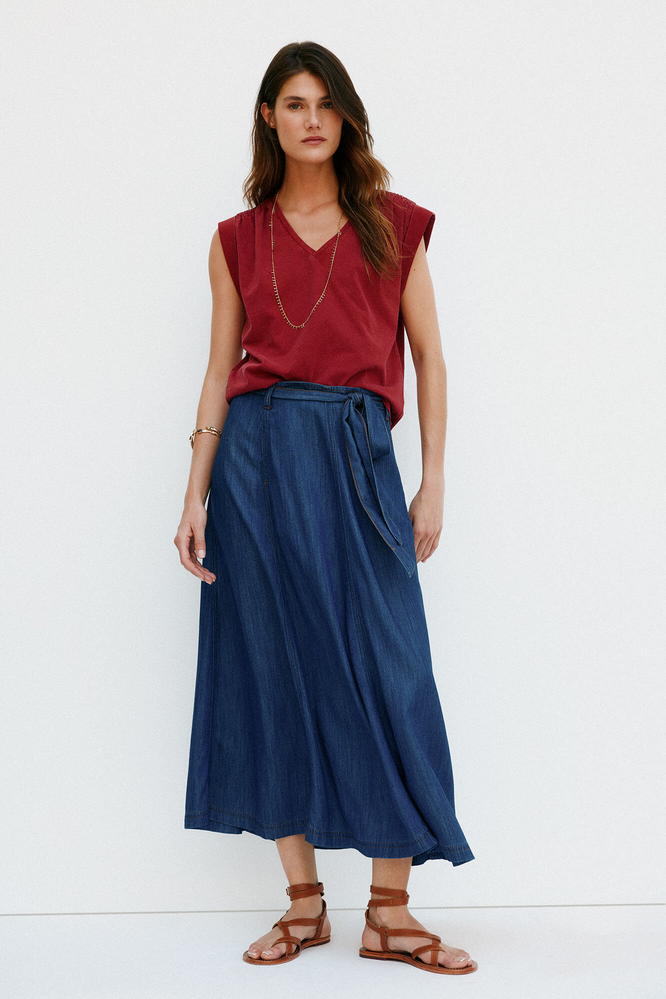 Hoss Intropia M&oacute;nica. Camiseta con pliegues