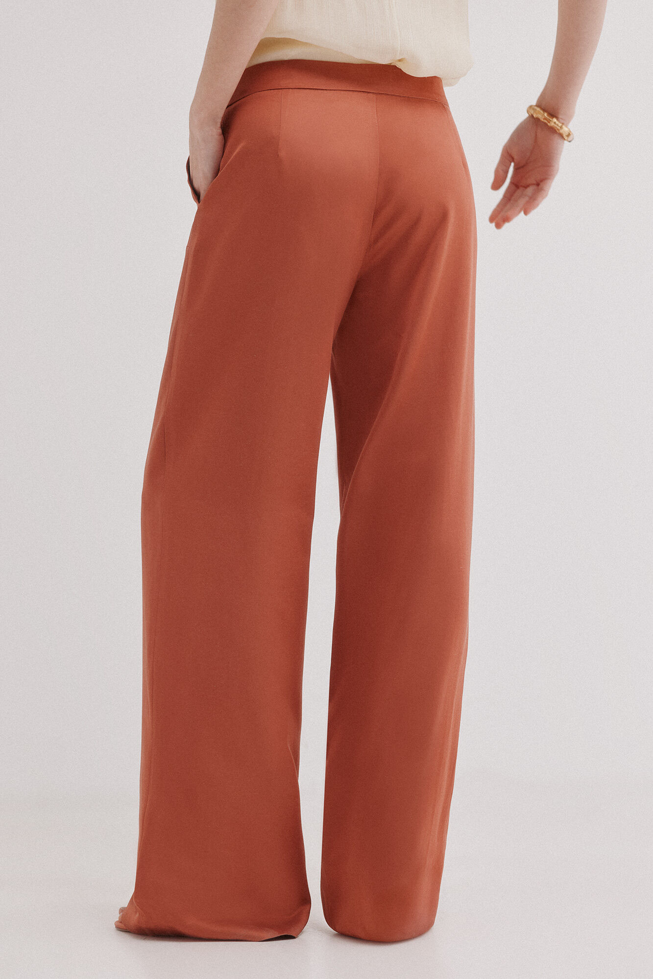 Hoss Intropia Pen&eacute;lope. Pantal&oacute;n tejido satinado Rosa