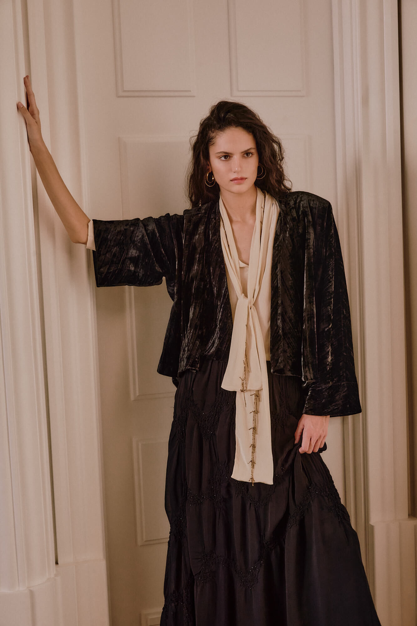 Hoss Intropia Ellen. Casaco de veludo