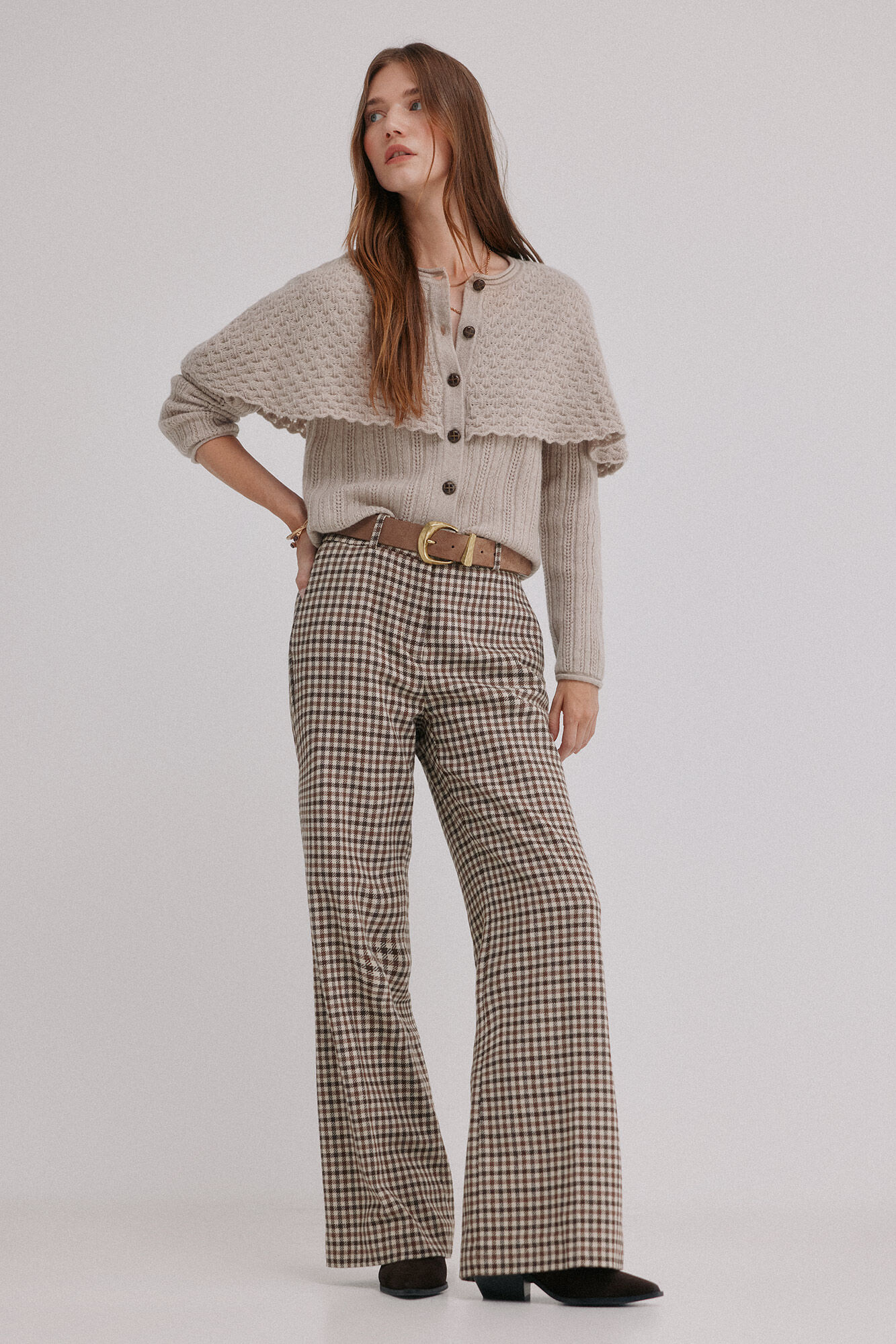 Hoss Intropia Inna. C&aacute;rdigan con capa