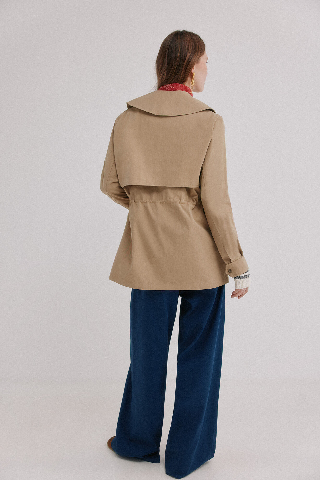 Hoss Intropia Dahlia. Deportiva corta Beige
