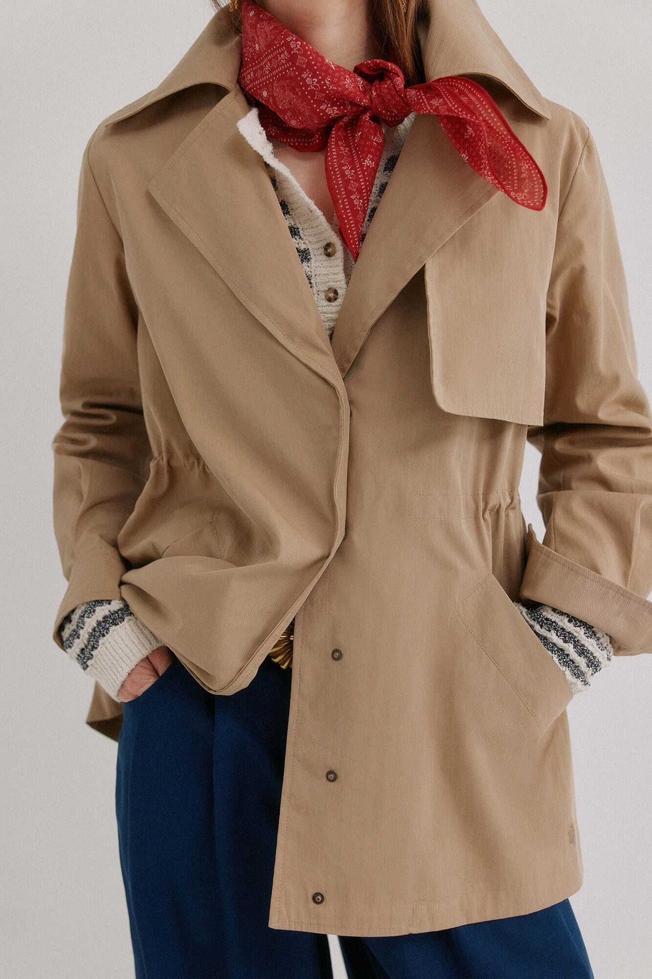 Hoss Intropia Dahlia. Deportiva corta Beige