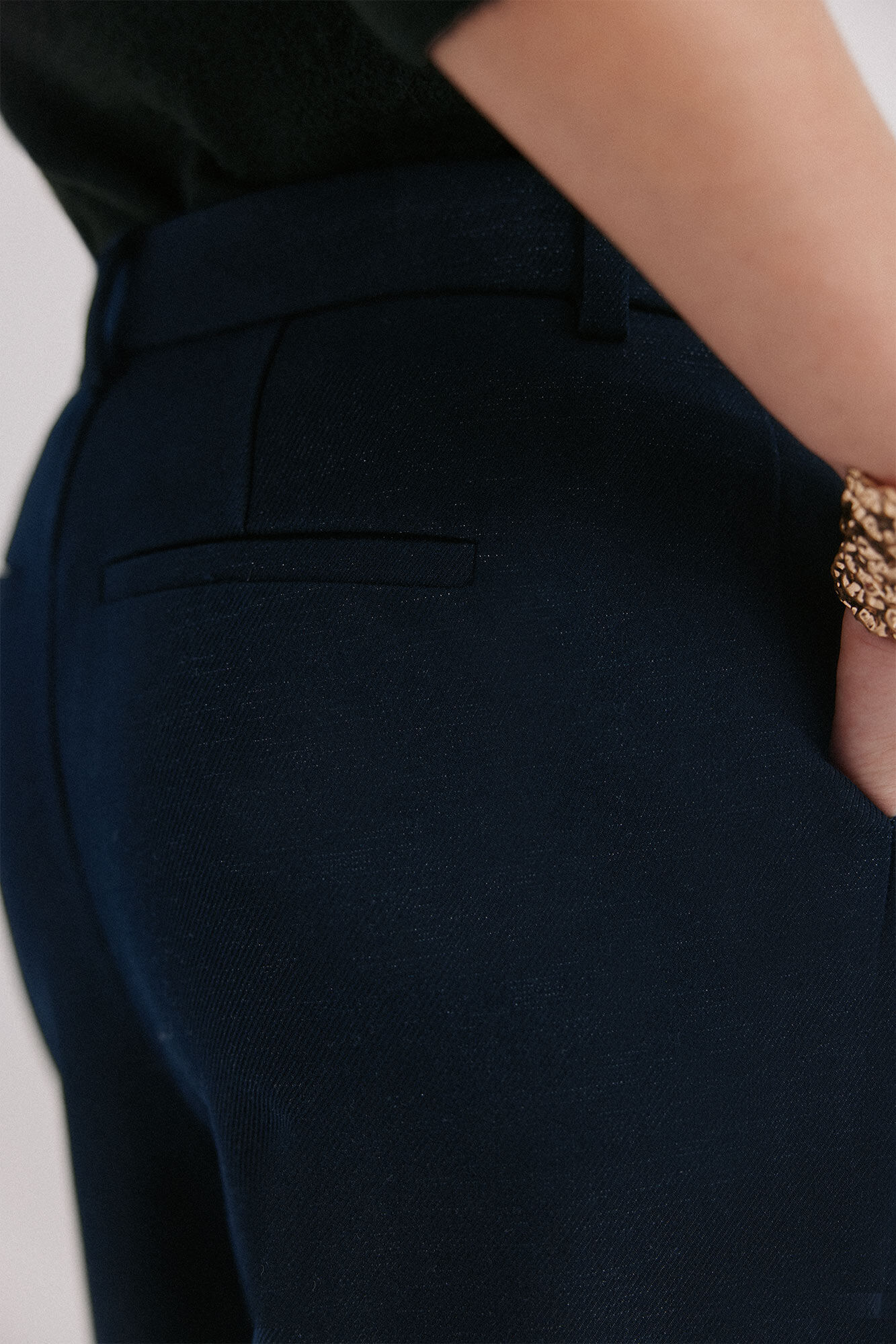Hoss Intropia Peggy. Pantalones con pliegues Azul marino