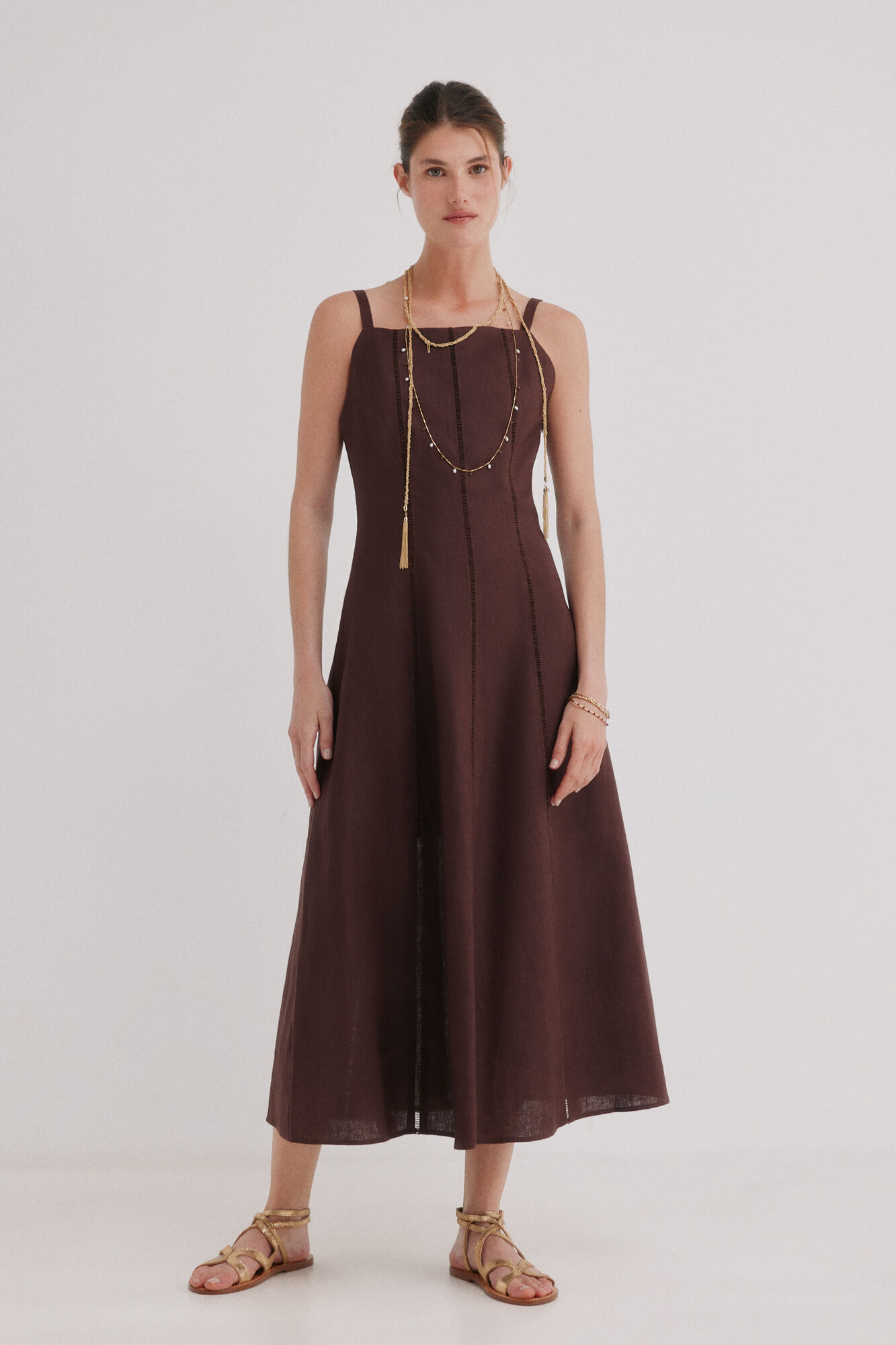 Hoss Intropia Antonela. Vestido midi lino