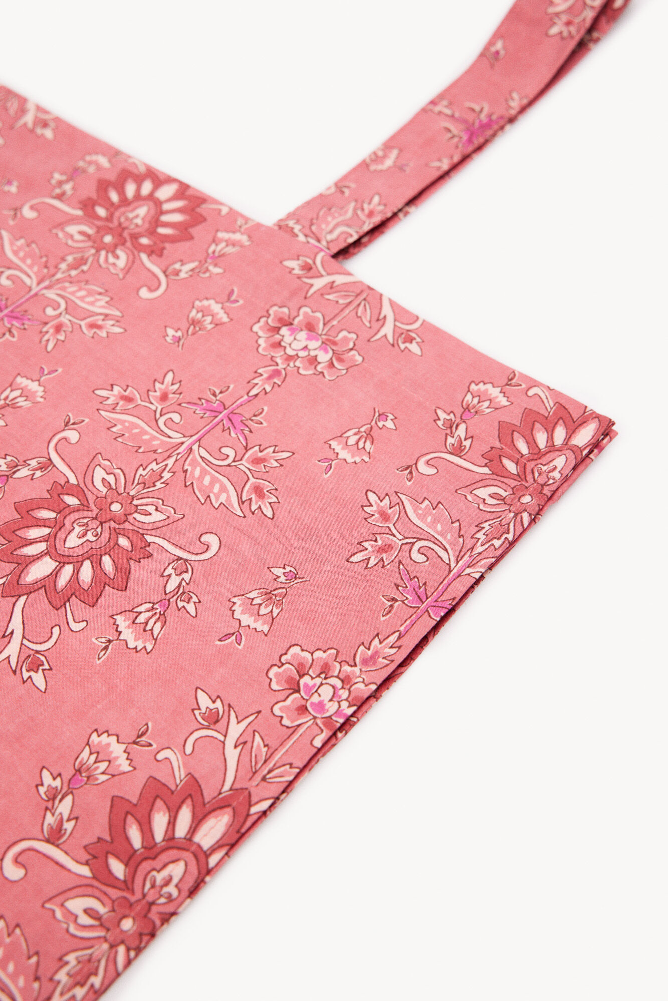 Hoss Intropia Dana. Bolso multifuncional estampado Ivory