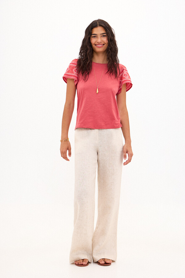 Hoss Intropia Taylor. Embroidered cotton T-shirt Coral