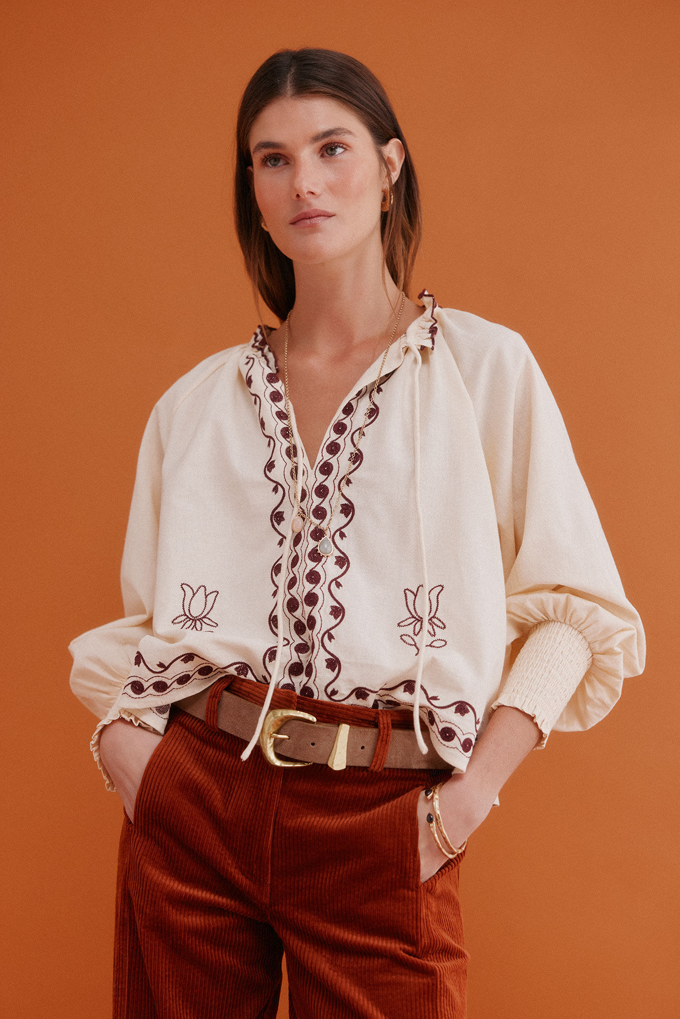 Hoss Intropia Claudia. Blusa bordada Marfil