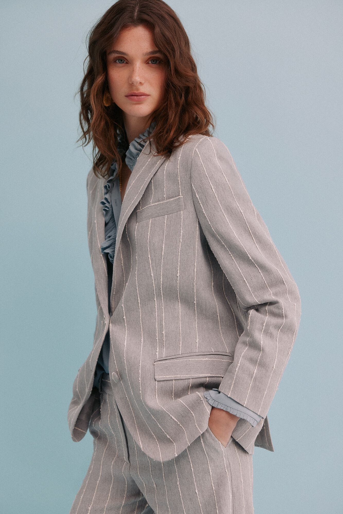 Hoss Intropia Elia. Blazer a rayas Gris