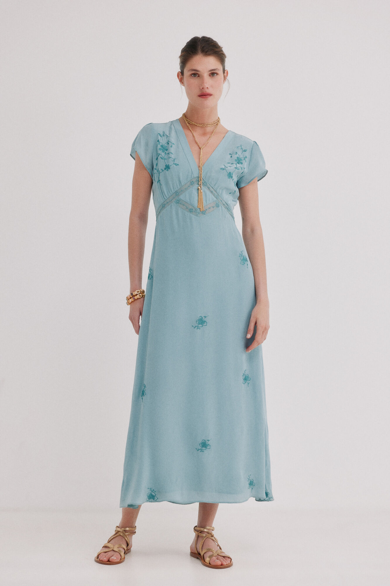 Hoss Intropia Ainhoa. Vestido bordados Turquesa