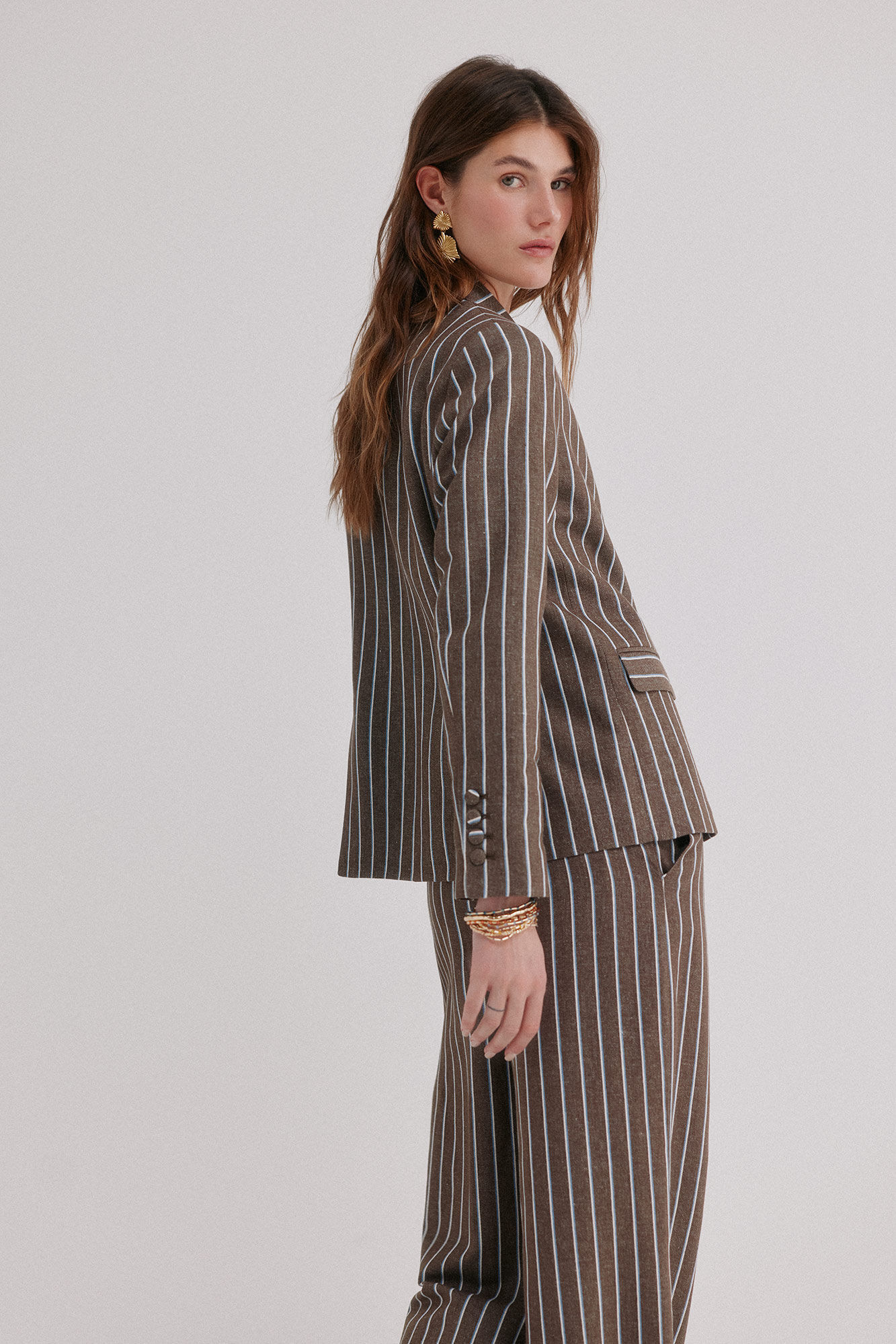 Hoss Intropia Elia. Blazer a rayas Marron oscuro