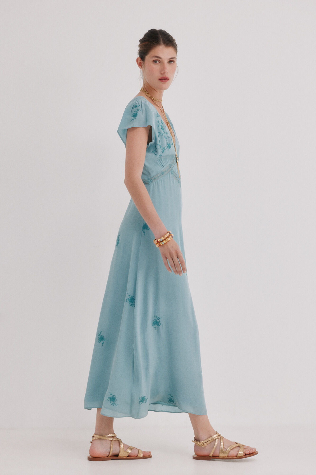 Hoss Intropia Ainhoa. Vestido bordados Turquesa