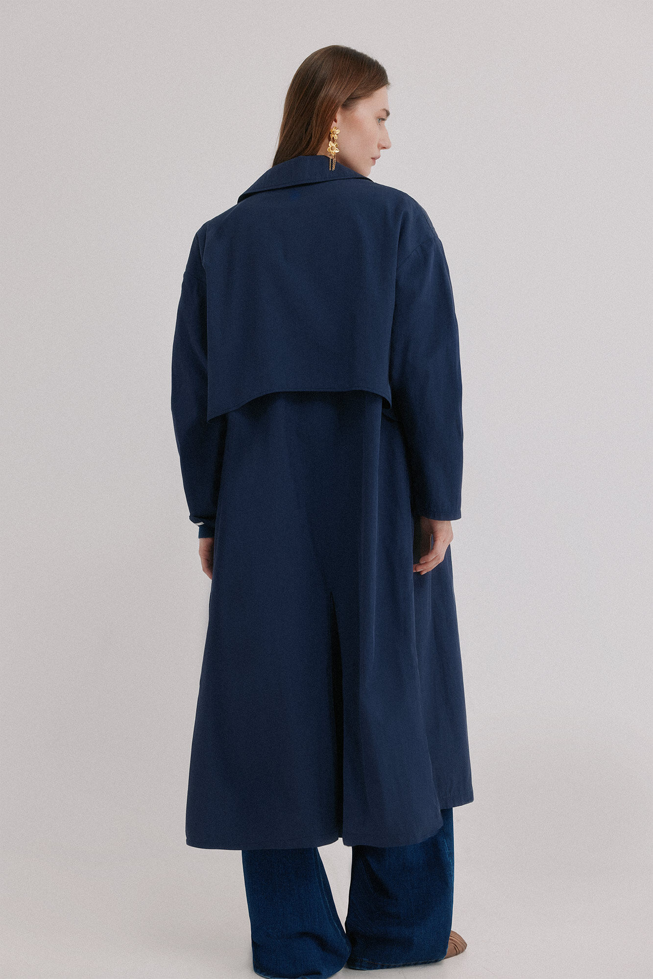 Hoss Intropia Darelle. Gabardina con lazada Azul marino