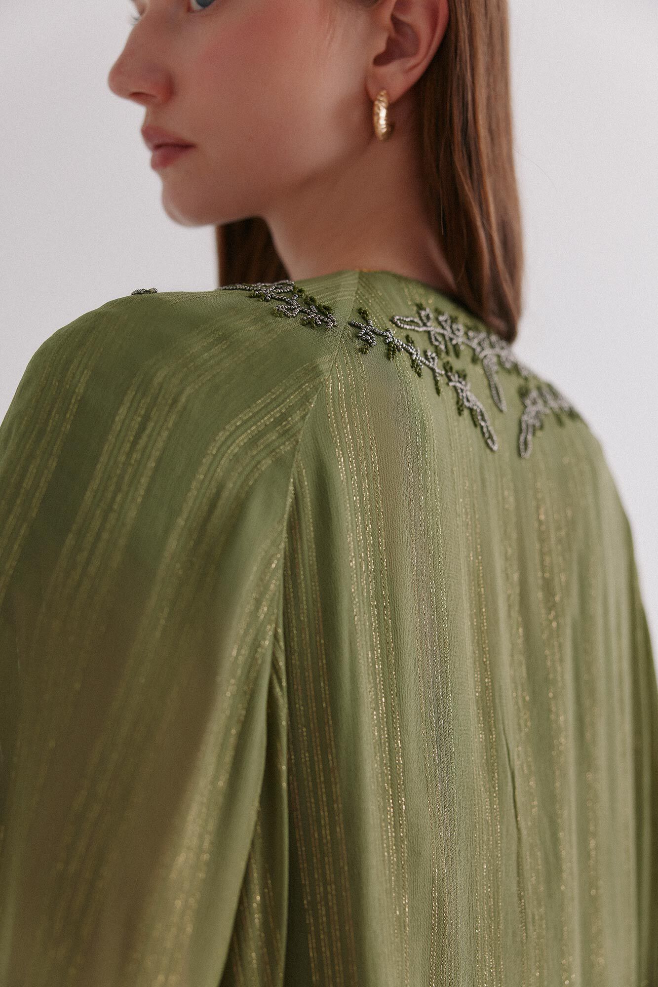 Hoss Intropia Zena. Kimono bordado Verde