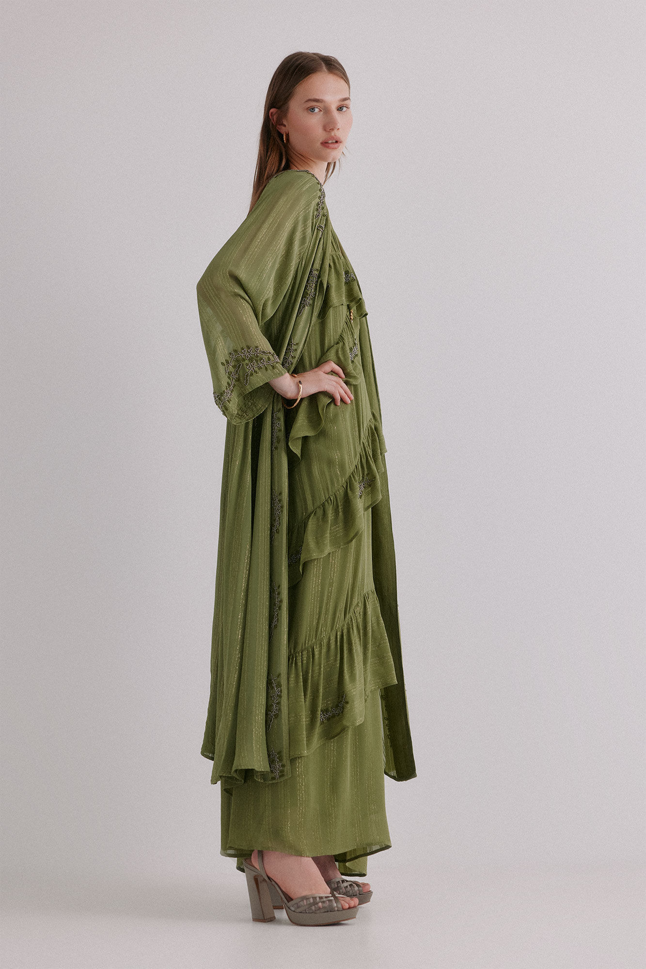 Hoss Intropia Zena. Kimono bordado Verde