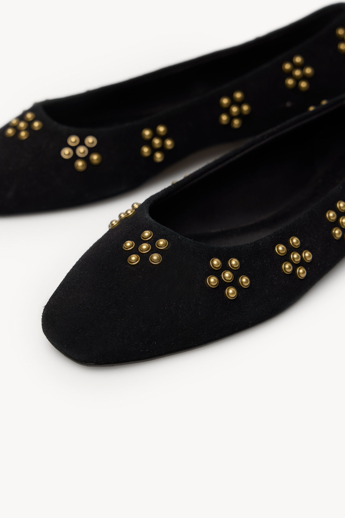 Hoss Intropia Maitane. Bailarinas de serraje con tachas Negro