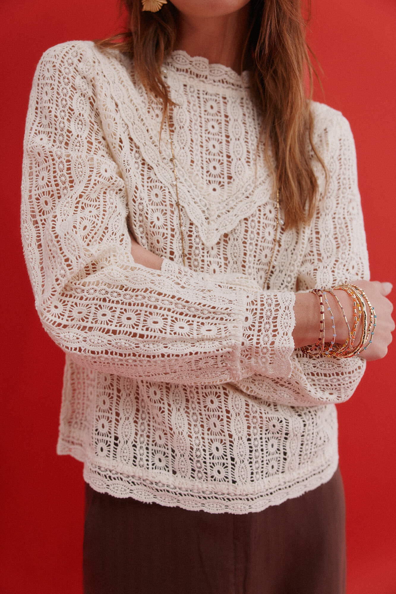 Hoss Intropia Camille. Blusa de guipur Marfil