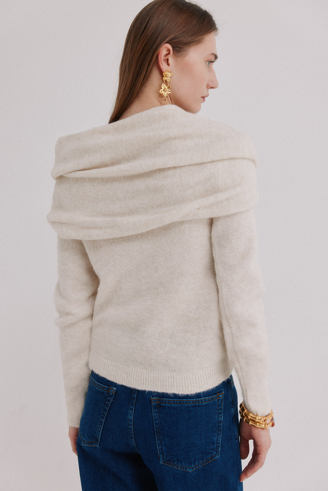 Hoss Intropia Inoi. Jersey con escote asim&eacute;trico Beige