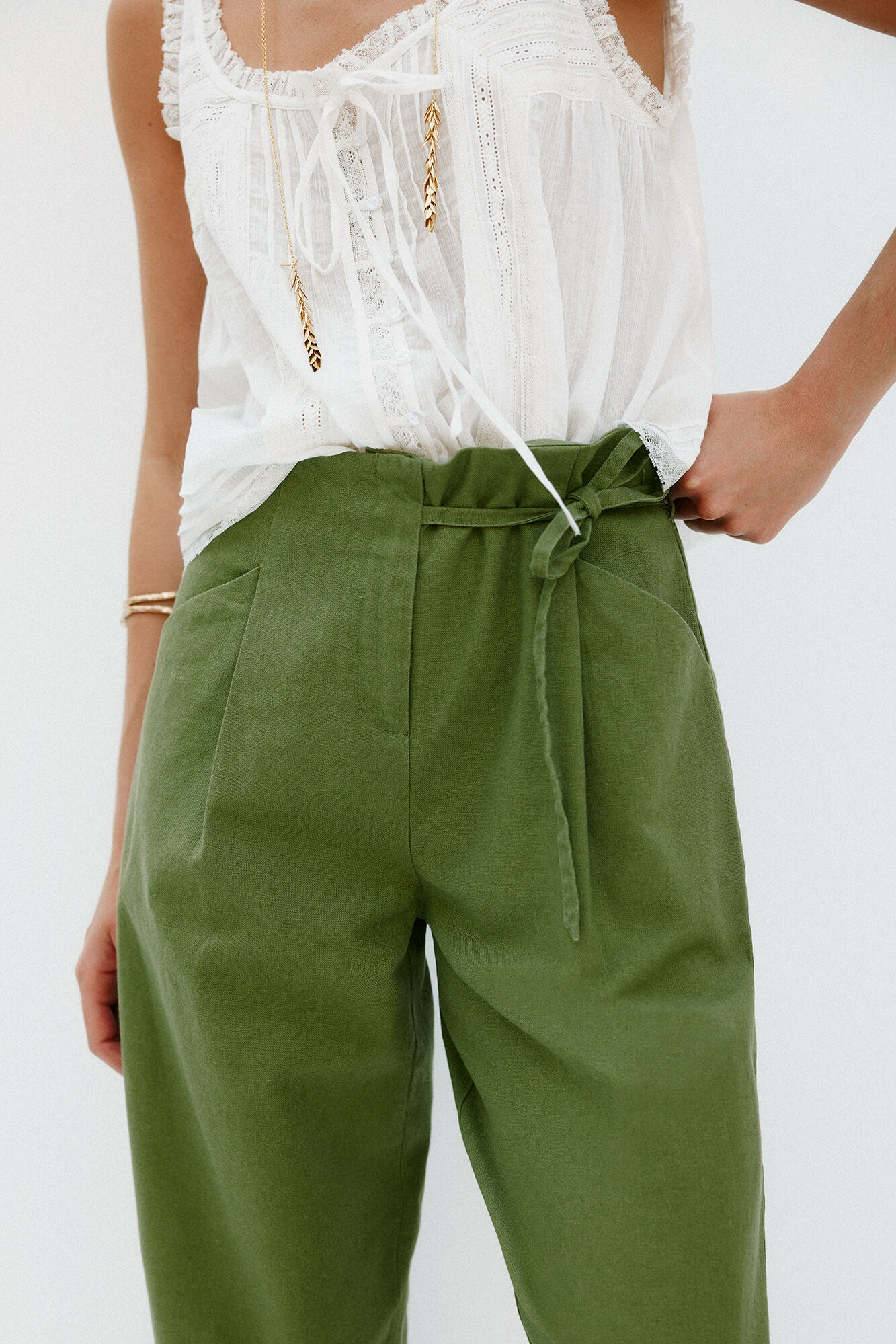 Hoss Intropia Paz. Cal&ccedil;as com la&ccedil;ada