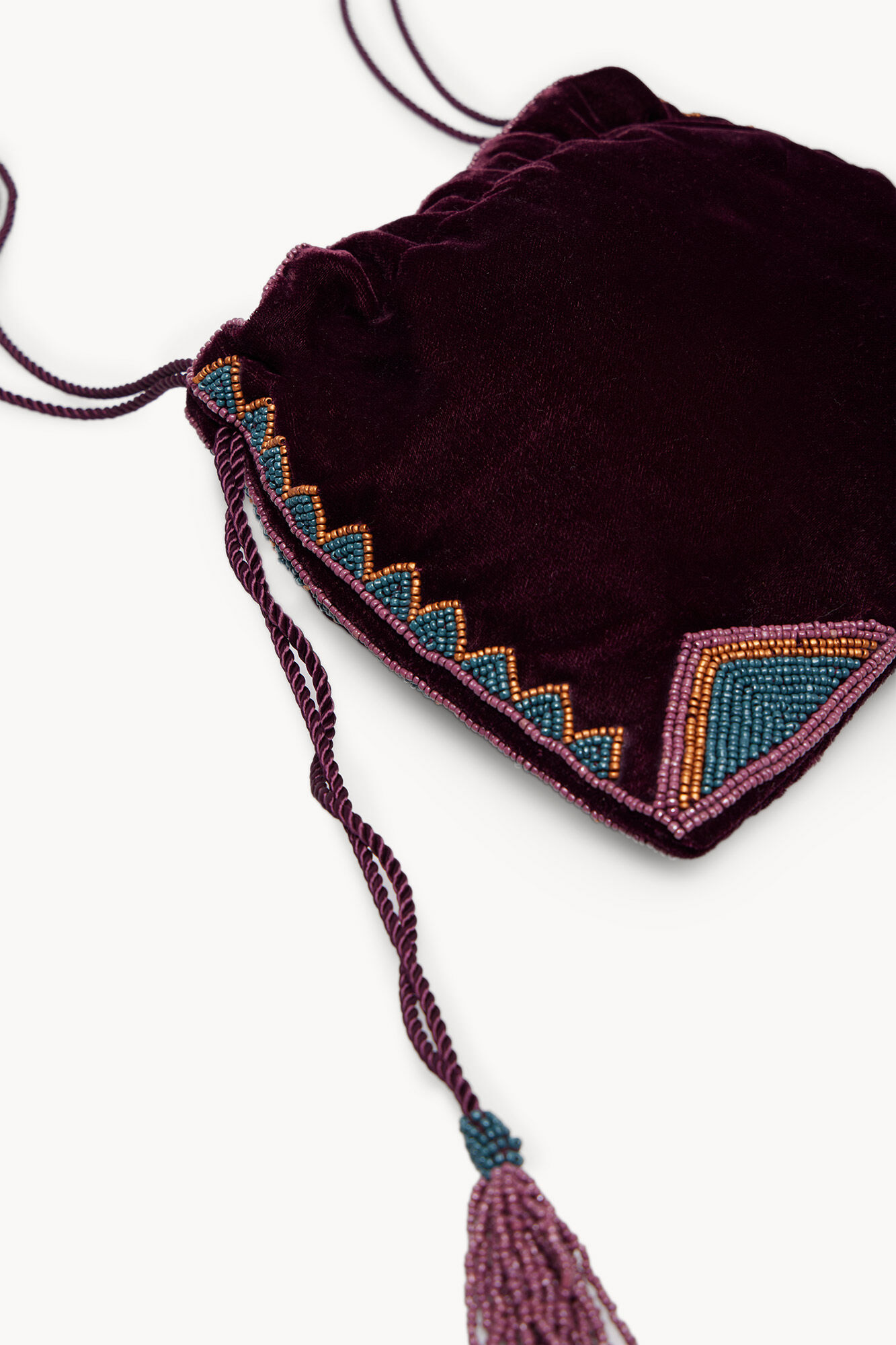 Hoss Intropia Diana. Bolso bordado con abalorios Lila